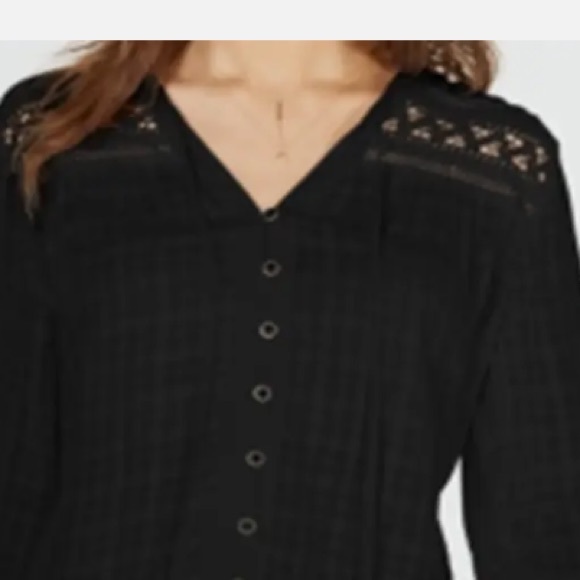 American Rag Black Lace/Crochet Blouse - Size S, so sweet, EUC. - Picture 2 of 5